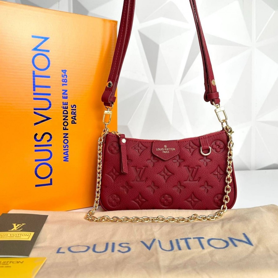 LOUİS VUİTTON EASY POUCH ON STRAP BORDO