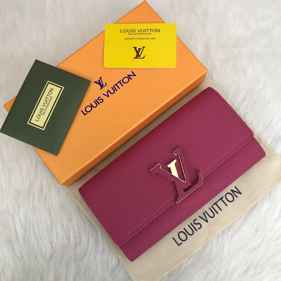 LOUİS VUİTTON CAPUCİNES WALLET FUSYA LOUİS VUİTTON CAPUCİNES WALLET FUSYA