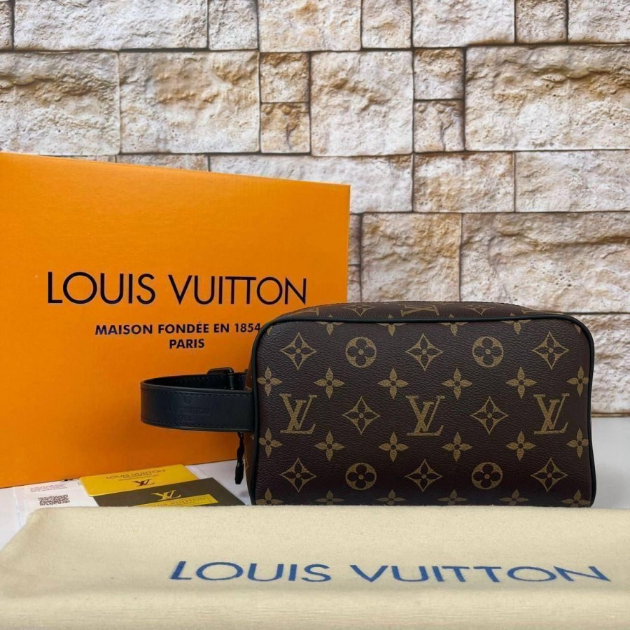 LOUİS VUİTTON LOCKER DOPP KİT CLASSİC